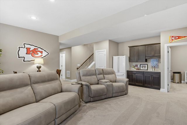 388 N Niangua Drive, Nixa, MO 65714