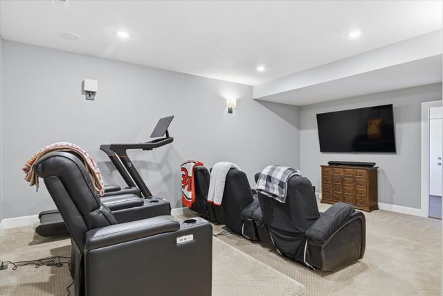 388 N Niangua Drive, Nixa, MO 65714