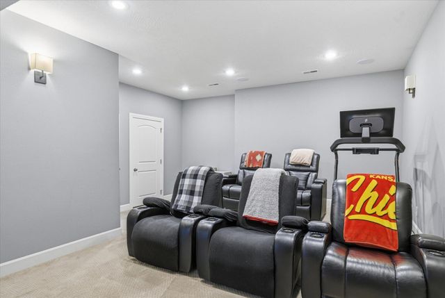 388 N Niangua Drive, Nixa, MO 65714