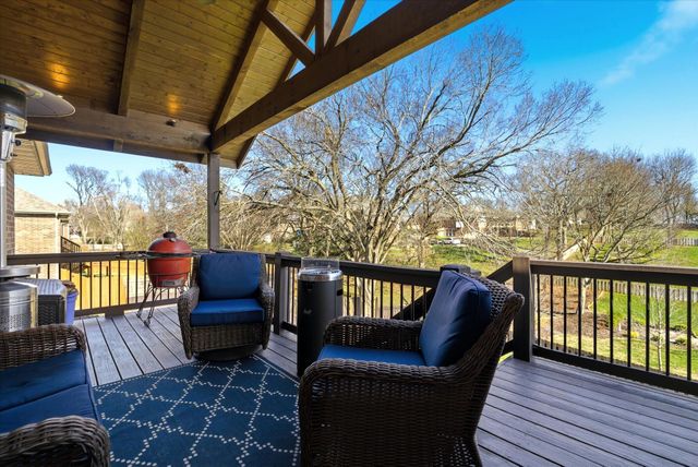 388 N Niangua Drive, Nixa, MO 65714