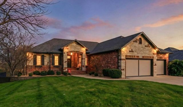 388 N Niangua Drive, Nixa, MO 65714