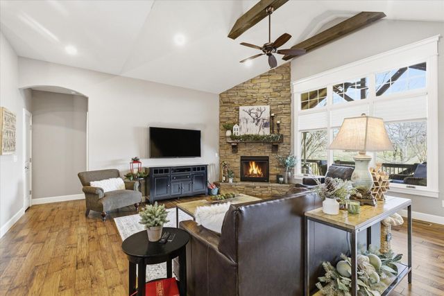 388 N Niangua Drive, Nixa, MO 65714