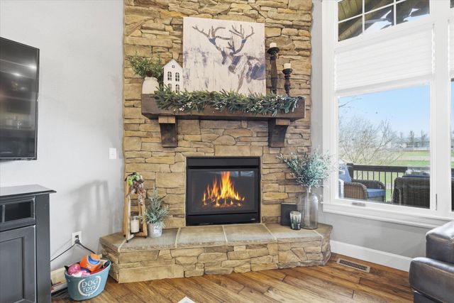 388 N Niangua Drive, Nixa, MO 65714