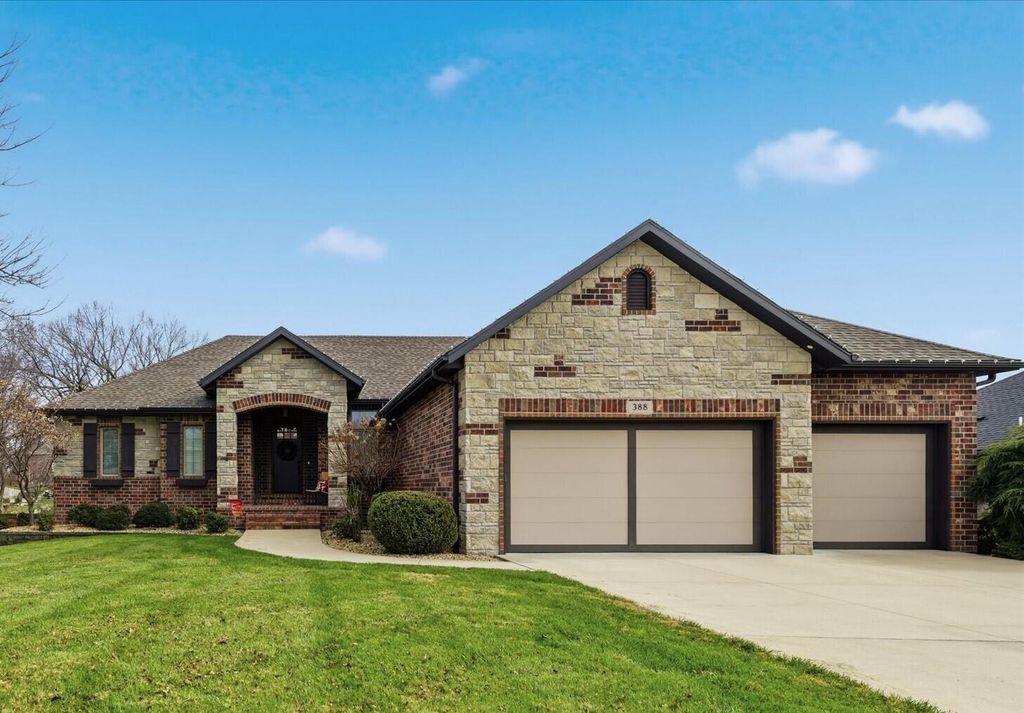 388 N Niangua Drive, Nixa, MO 65714