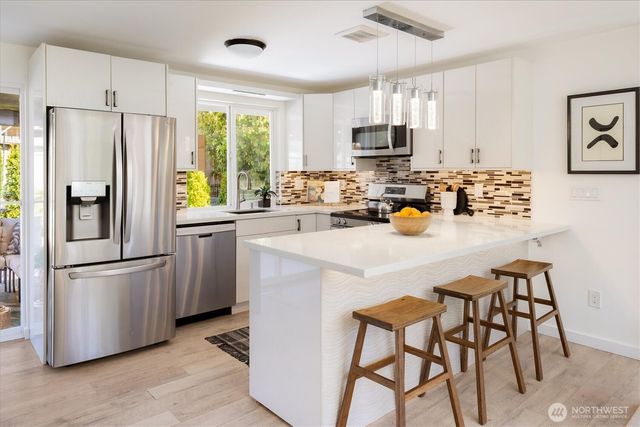 1929 201st Place SW, Lynnwood, WA 98036