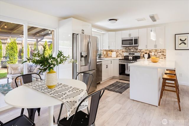 1929 201st Place SW, Lynnwood, WA 98036