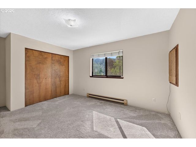 5060 Nw GALES CREEK Rd, Forest Grove, OR 97116