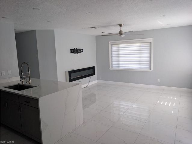 42 Andora ST, Lehigh Acres, FL 33936