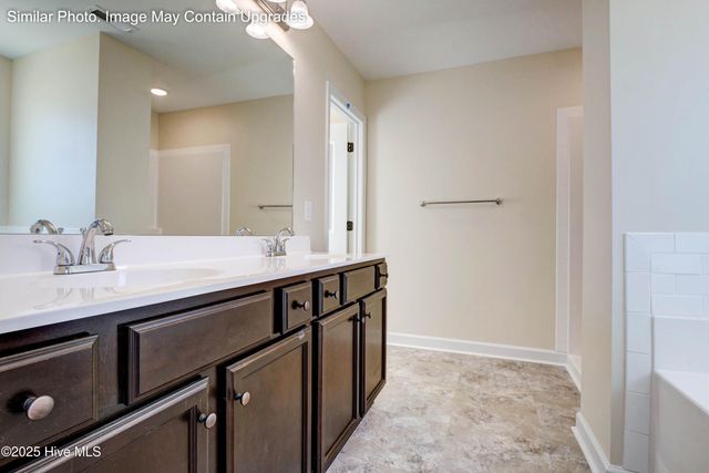 122 Woodford Drive, Jacksonville, NC 28540