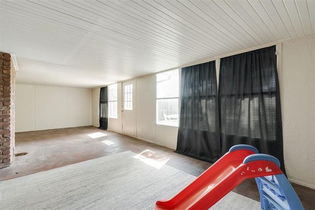 10916 N Linn Avenue, Oklahoma City, OK 73120
