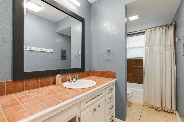 10916 N Linn Avenue, Oklahoma City, OK 73120