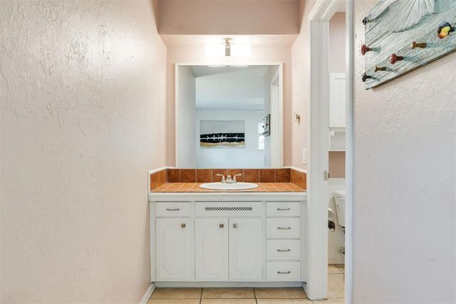 10916 N Linn Avenue, Oklahoma City, OK 73120