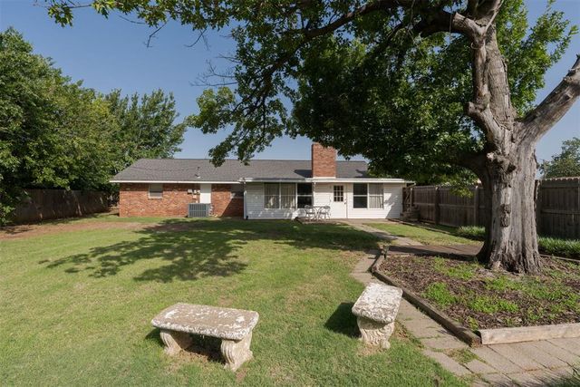 10916 N Linn Avenue, Oklahoma City, OK 73120