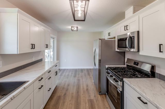 1203 10th Avenue NE, Brainerd, MN 56401