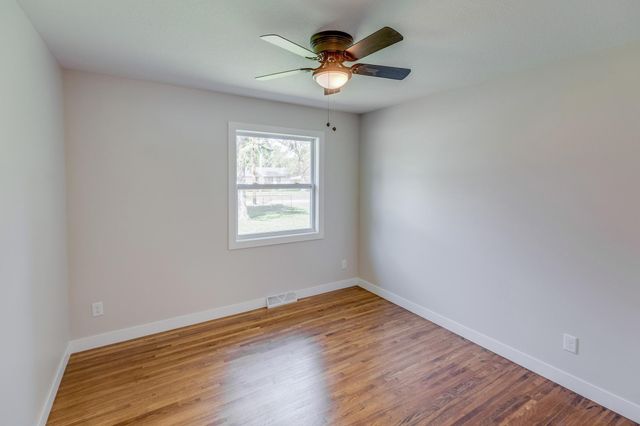 1203 10th Avenue NE, Brainerd, MN 56401