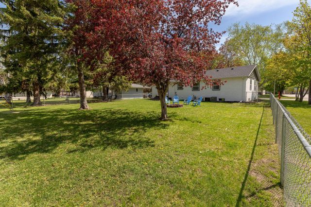 1203 10th Avenue NE, Brainerd, MN 56401