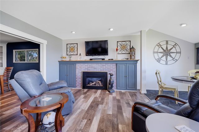 232 Lake Shore Drive, Greece, NY 14468