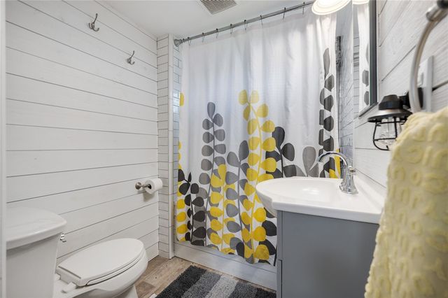 232 Lake Shore Drive, Greece, NY 14468