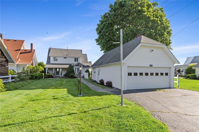 232 Lake Shore Drive, Greece, NY 14468