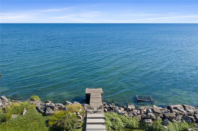 232 Lake Shore Drive, Greece, NY 14468