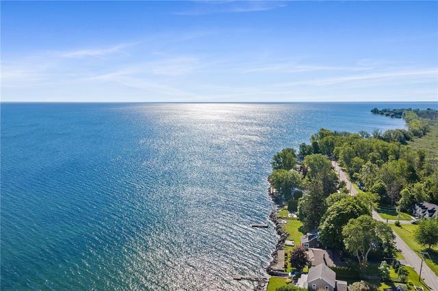 232 Lake Shore Drive, Greece, NY 14468
