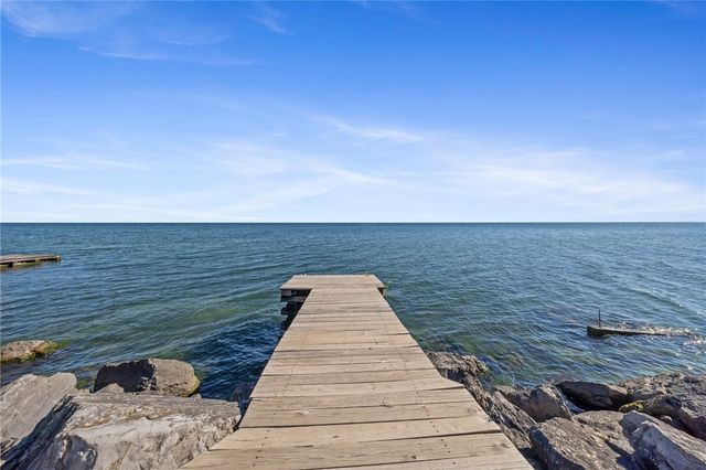232 Lake Shore Drive, Greece, NY 14468