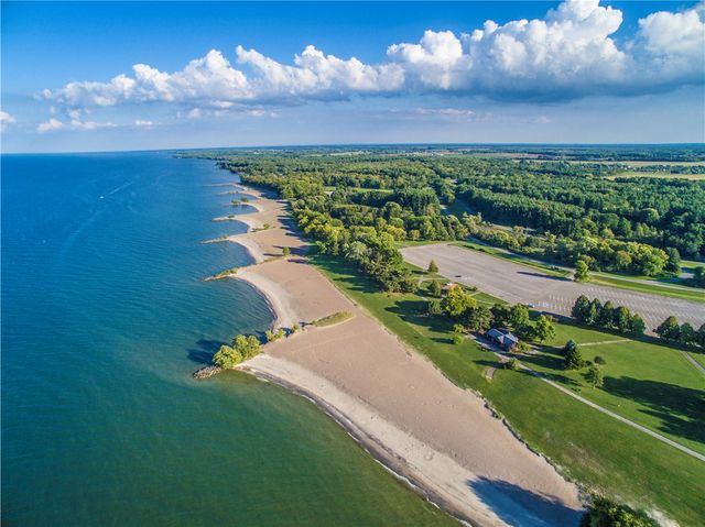 232 Lake Shore Drive, Greece, NY 14468
