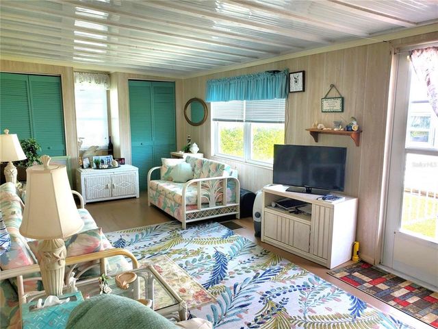 176 W MANATEE LOOP, Punta Gorda, FL 33950