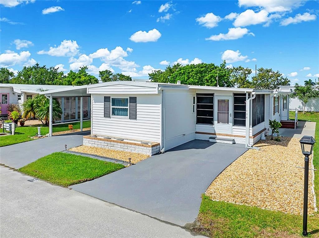 176 W MANATEE LOOP, Punta Gorda, FL 33950