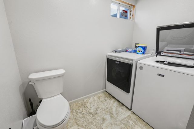 1075 Highway T17 Highway, Pella, IA 50219