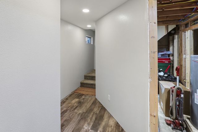 1075 Highway T17 Highway, Pella, IA 50219