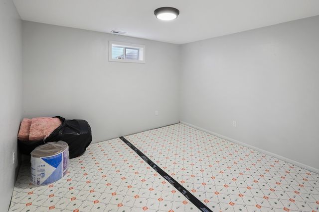 1075 Highway T17 Highway, Pella, IA 50219