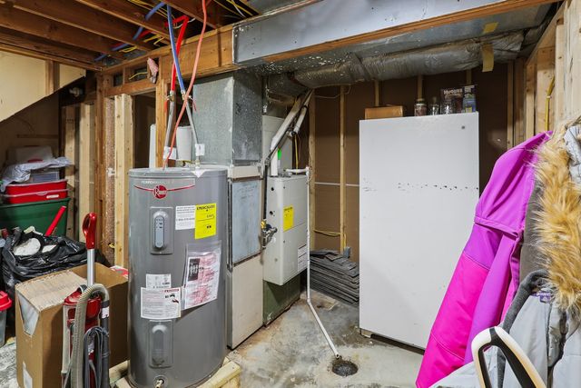 1075 Highway T17 Highway, Pella, IA 50219