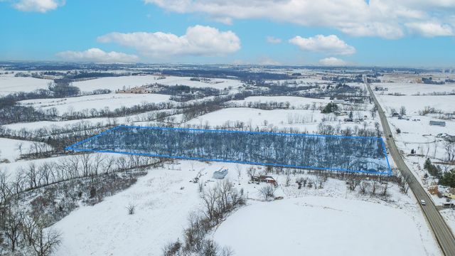 1075 Highway T17 Highway, Pella, IA 50219