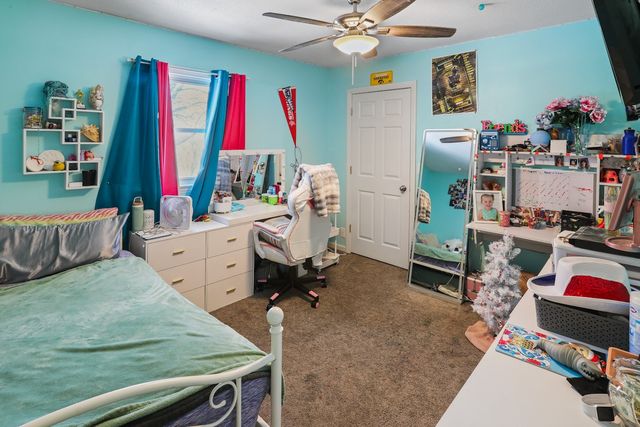 1075 Highway T17 Highway, Pella, IA 50219