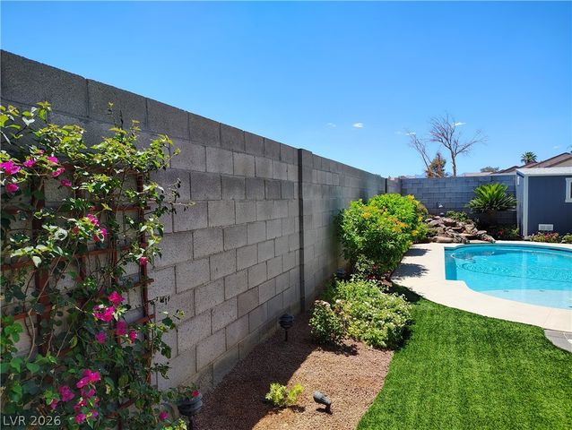 833 Dulcet Drive, North Las Vegas, NV 89032