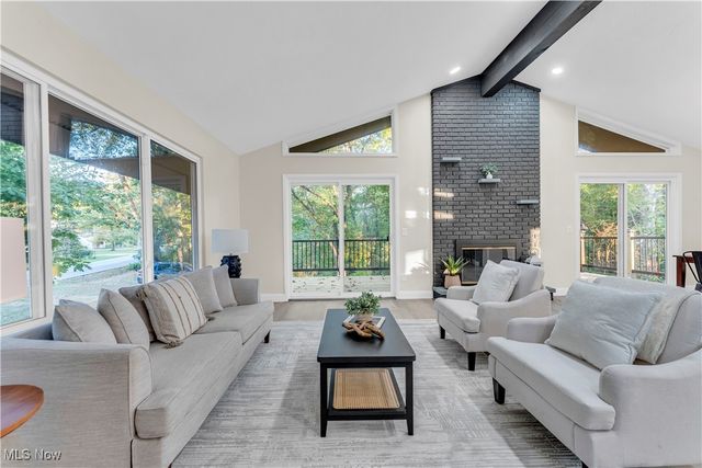 19419 Fowles Road, Middleburg Heights, OH 44130