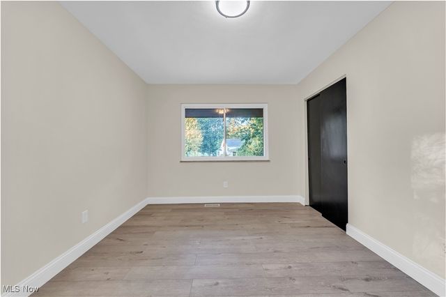 19419 Fowles Road, Middleburg Heights, OH 44130