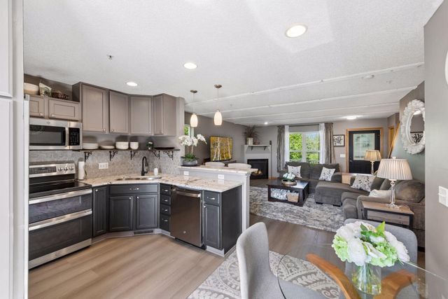 2898 Clover Ridge Drive, Chaska, MN 55318
