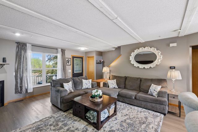 2898 Clover Ridge Drive, Chaska, MN 55318