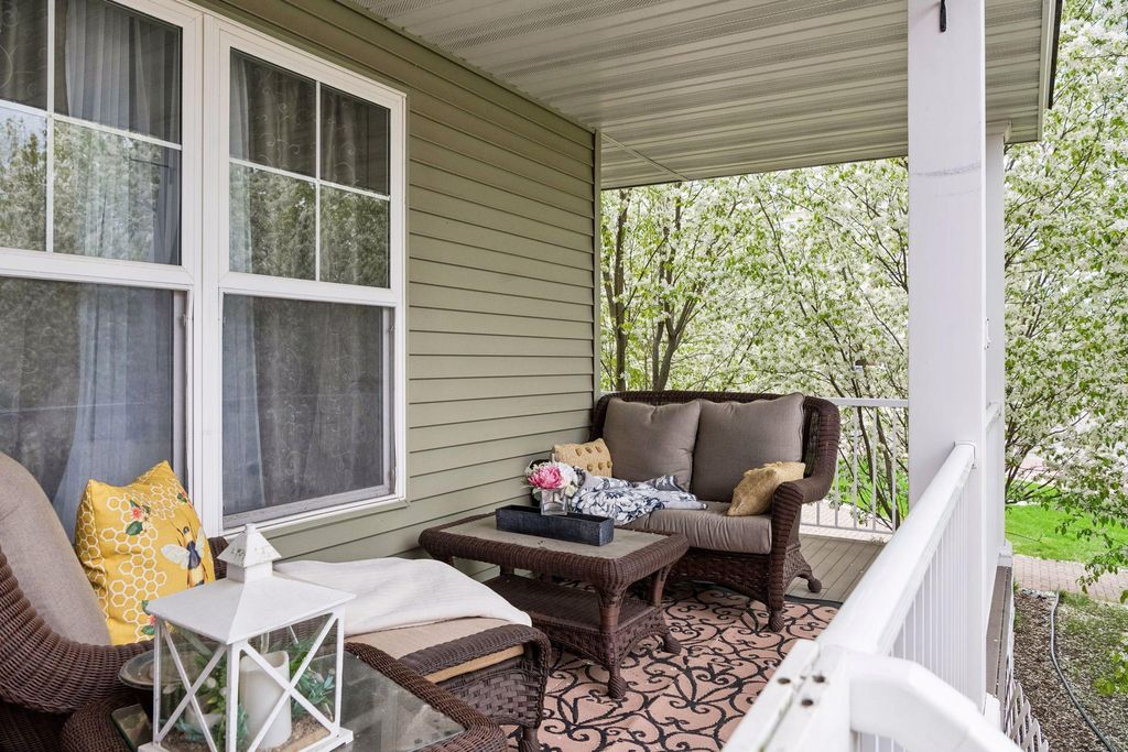 2898 Clover Ridge Drive, Chaska, MN 55318 — photo 3