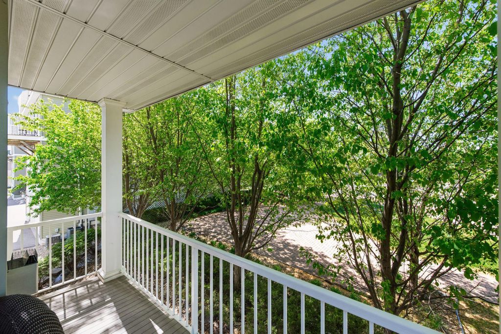 2898 Clover Ridge Drive, Chaska, MN 55318 — photo 4