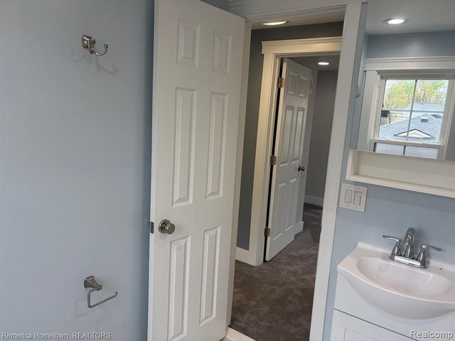 9614 Auburndale Street, Livonia, MI 48150