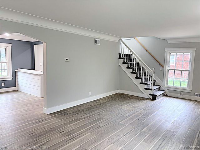 9614 Auburndale Street, Livonia, MI 48150