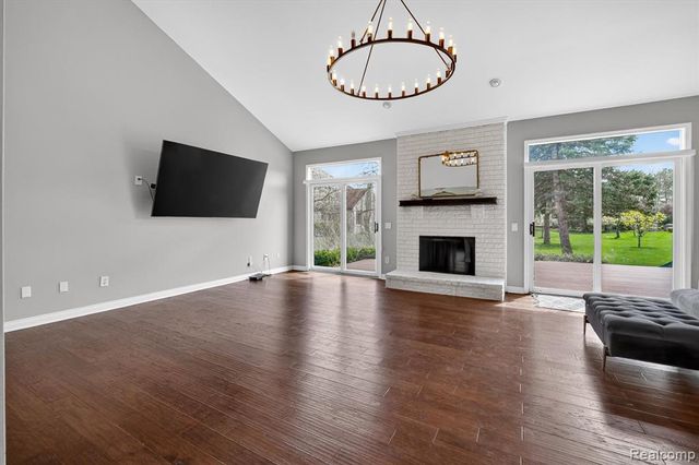 2354 Erickson Drive, Troy, MI 48085