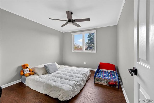 2354 Erickson Drive, Troy, MI 48085