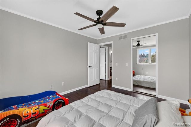 2354 Erickson Drive, Troy, MI 48085
