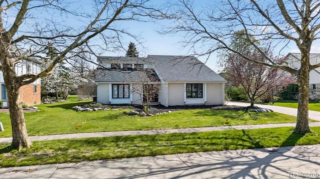 2354 Erickson Drive, Troy, MI 48085