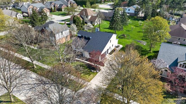 2354 Erickson Drive, Troy, MI 48085