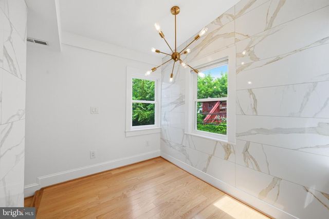 2705 1ST RD S, Arlington, VA 22204